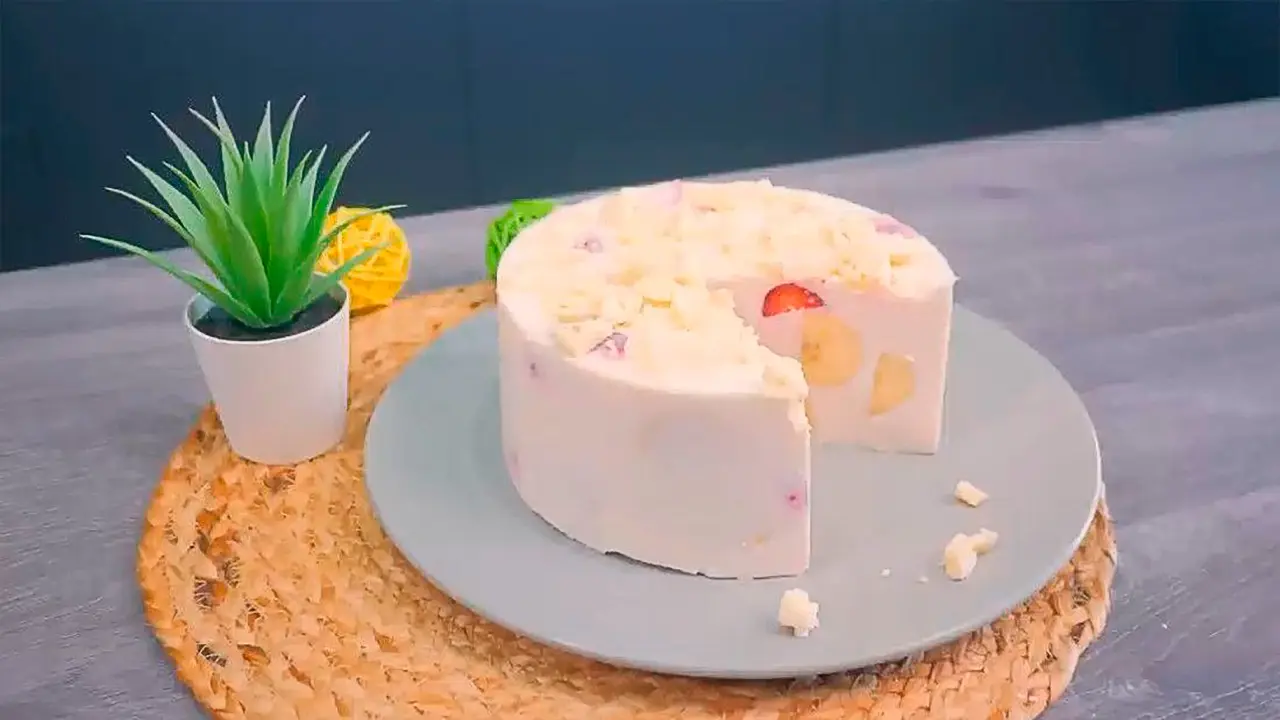 Клубнично-банановый десерт