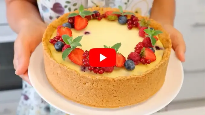 Сметанник с ягодами